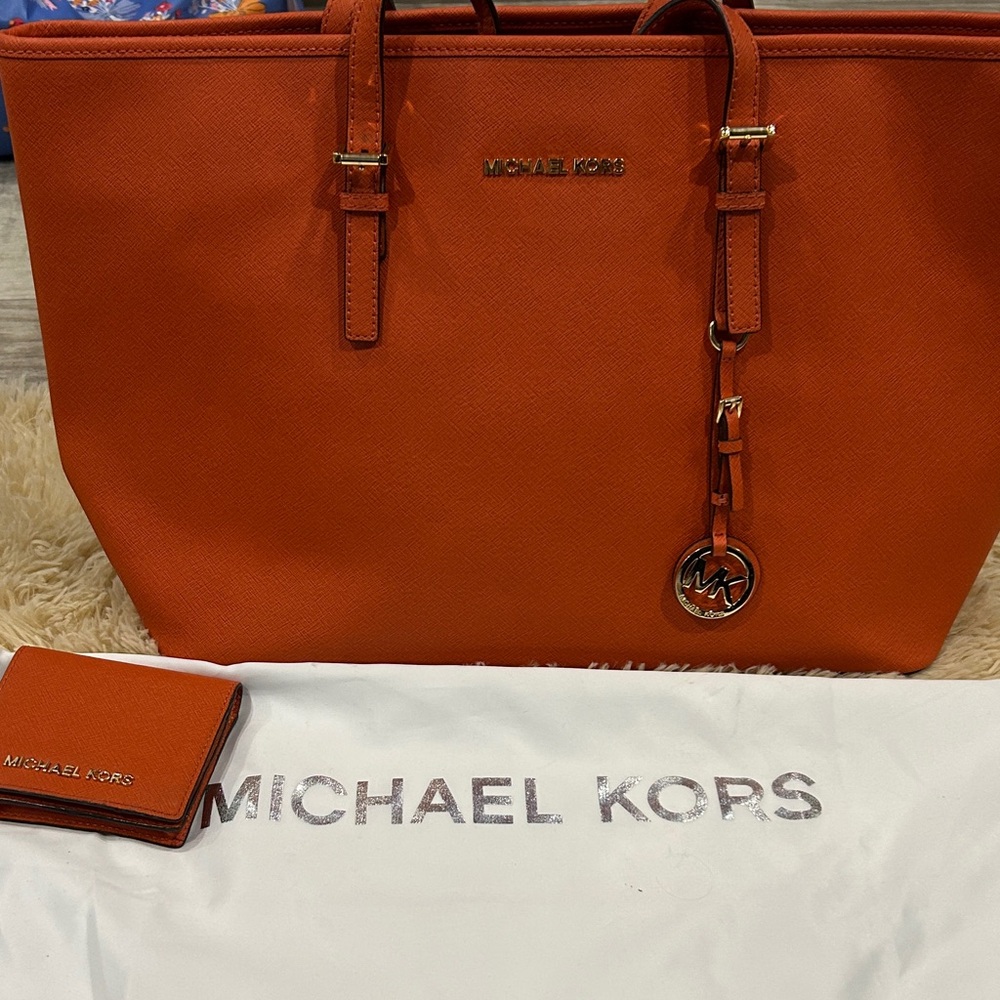 Michael Kors Bold Orange Tote NEW WITHOUT TAGS